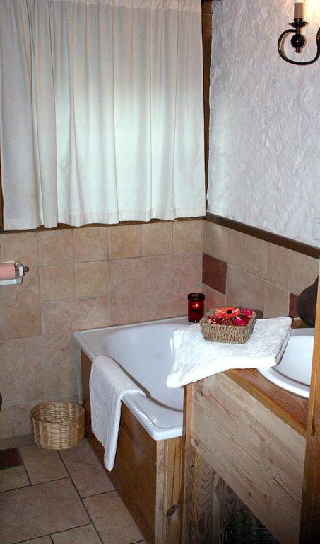 Dworek Wiktorowo Hotel Budki Petrykowskie Zewnętrze zdjęcie